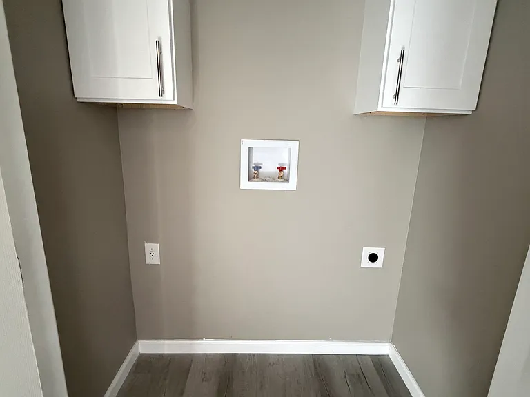 2418 Elliott St #A — Photo 3