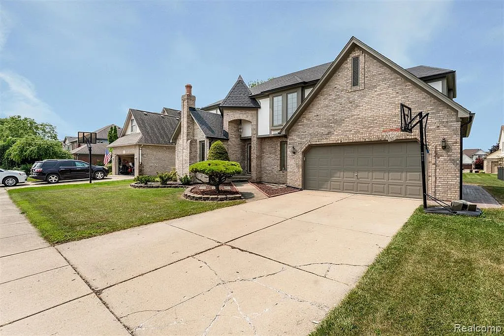 3 bed, 3.5 bath, 2858 sqft, $3,000 — Photo 3