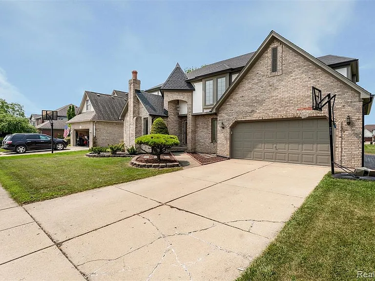 47105 Liberty Bell Rd E — Photo 3