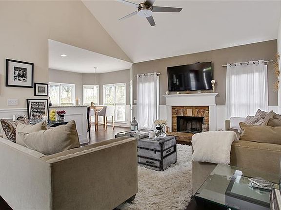 4th image of 2936 Montview Dr SW