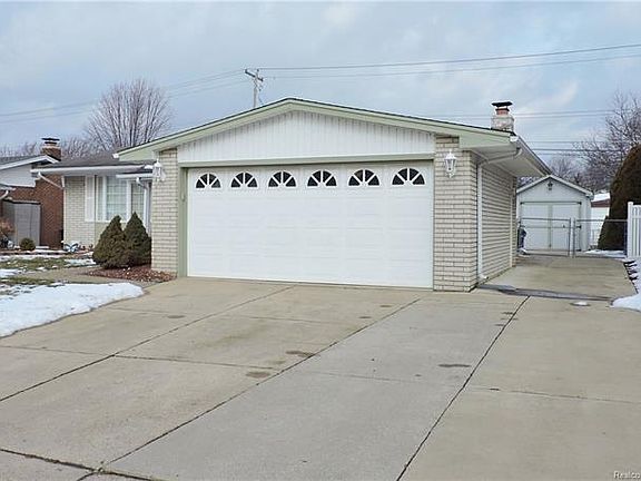 2nd image of 38630 Grandon St