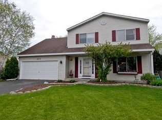 2815 Springdale Cir, Naperville, IL 60564