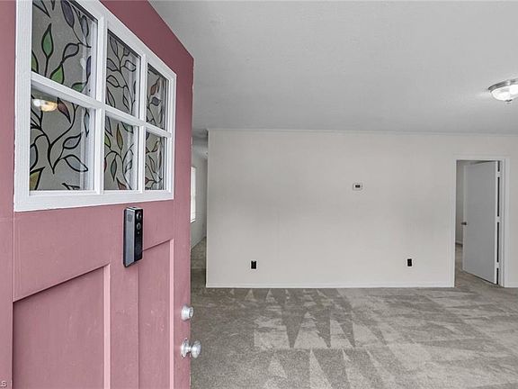3rd image of 131 Lindbergh St