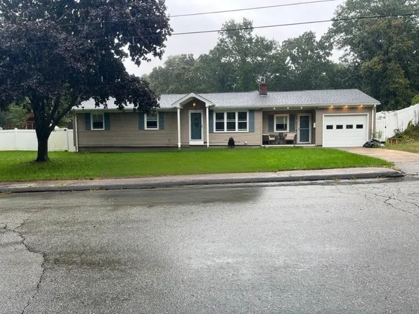 20 Lloyd Dr, Coventry, RI 02816