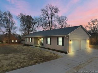 4129 Mel Smith Rd, New Albany, IN 47150