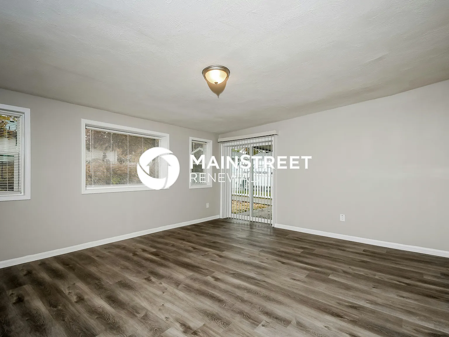 1575 Loveland Dr — Photo 4