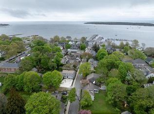 13 Cannon St, Mattapoisett, MA 02739