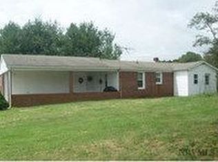 150 Idlewood Ln, Galax, VA 24333