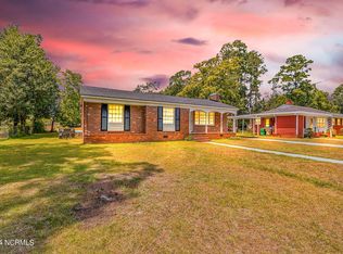 2005 Riverwood Ave, Lumberton, NC 28358