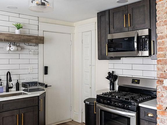 3rd image of 1294 W 102nd St #1