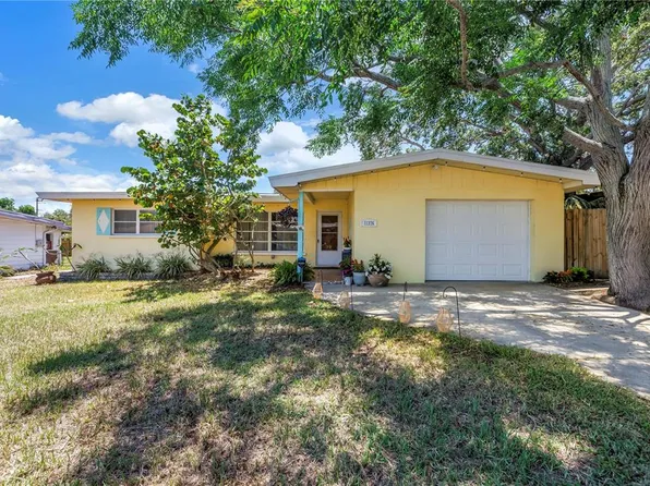 11376 119th Ter, Seminole, FL 33778