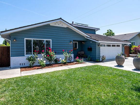 3rd image of 2260 Maximilian Dr