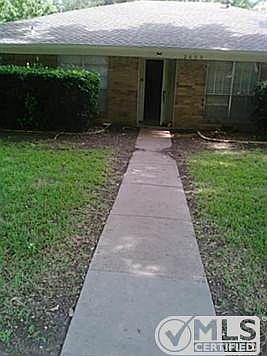 1st image of 2409 Laurel Ln