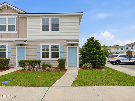 2nd image of 20 RED HOUSE Circle
