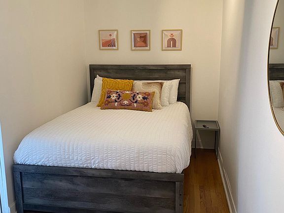 5th image of 1441 N Ashland Ave APT 3F