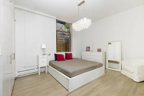 Sold by Skyward | media 4