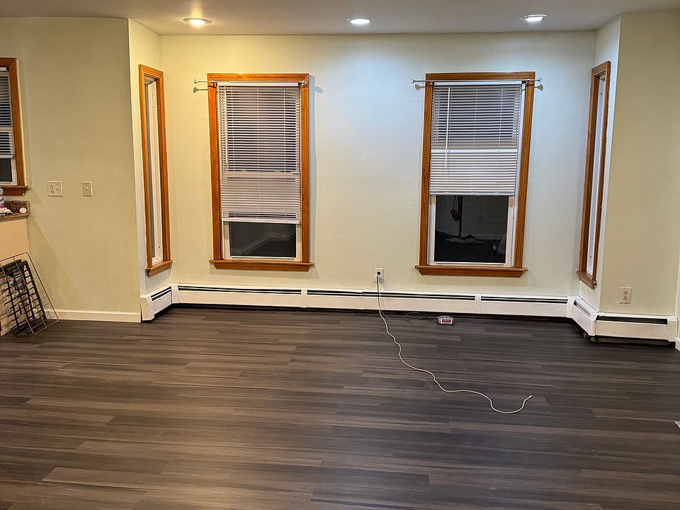 Living Room (new floors)