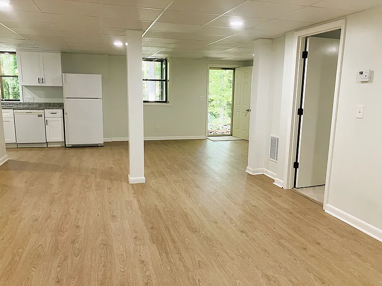 6059 Dee Ct — Photo 11