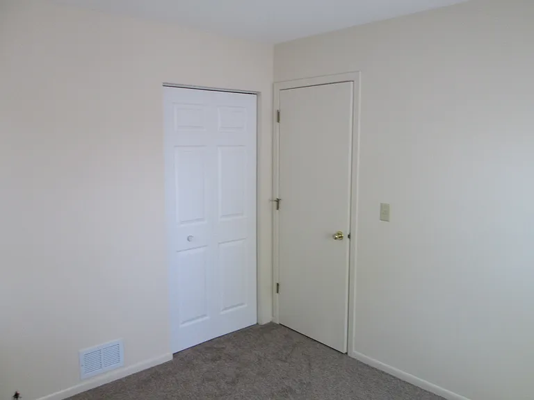 828 Pine Grove Ave — Photo 11