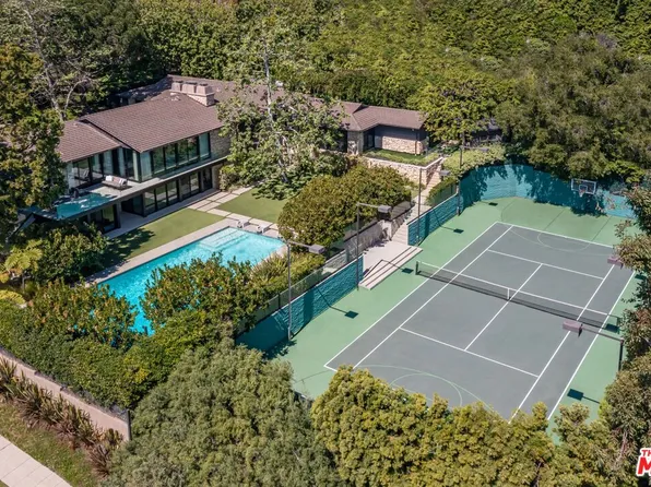 400 Toyopa Dr, Pacific Palisades, CA 90272