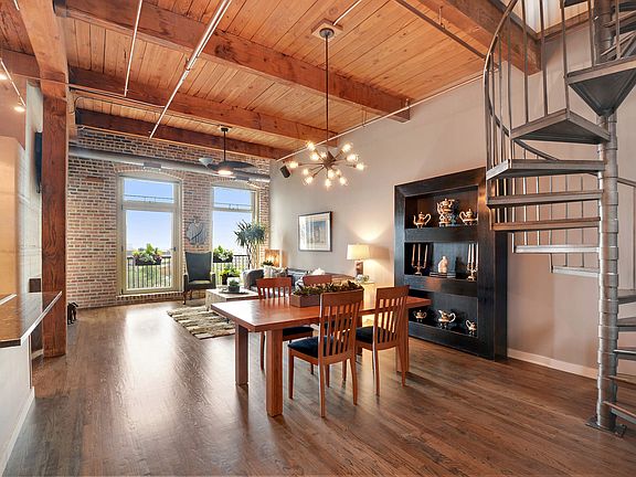 Living Room/ Dining Room