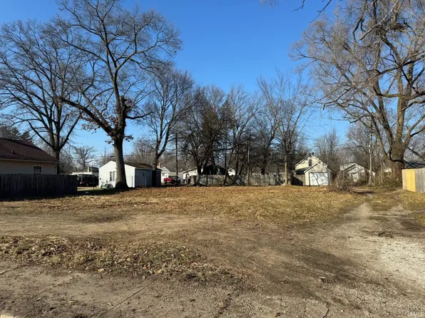 1251 Miner St, South Bend, IN 46617