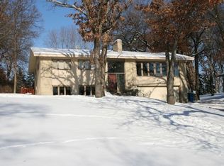 303 Sextant Ave, Little Canada, MN 55117