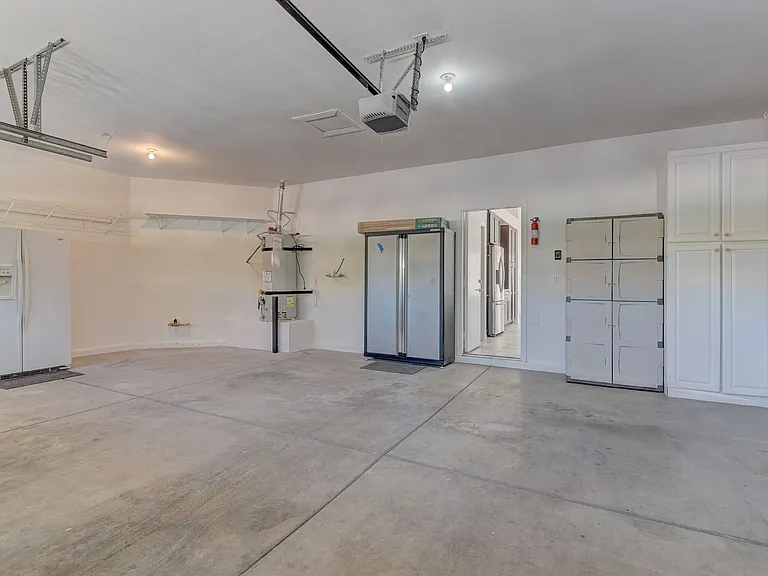 8437 Willowleaf Ct — Photo 36