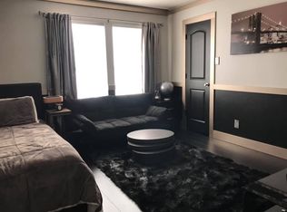 8031 S Evening Dr, Pendleton, IN 46064