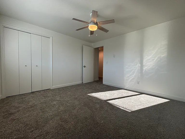 833 NW Oak Ave — Photo 7