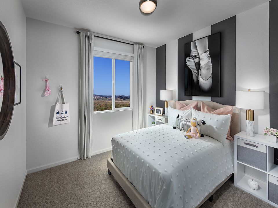 Bedroom in the 4024 floorplan at a Meritage Homes community in Manteca, CA.