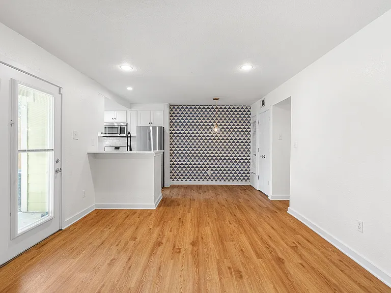3601 Menchaca Rd #110 — Photo 9