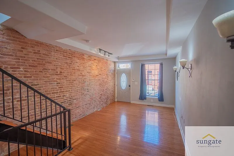 3 bed, 3.5 bath, 1812 sqft, $2,600 — Photo 4