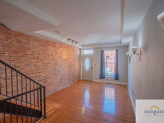 4th image of 11 N Streeper St