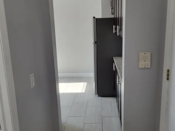 166 Summit Avenue image 19 of 40