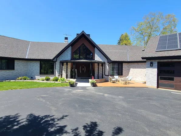 32 Braeburn Ln, Barrington, IL 60010