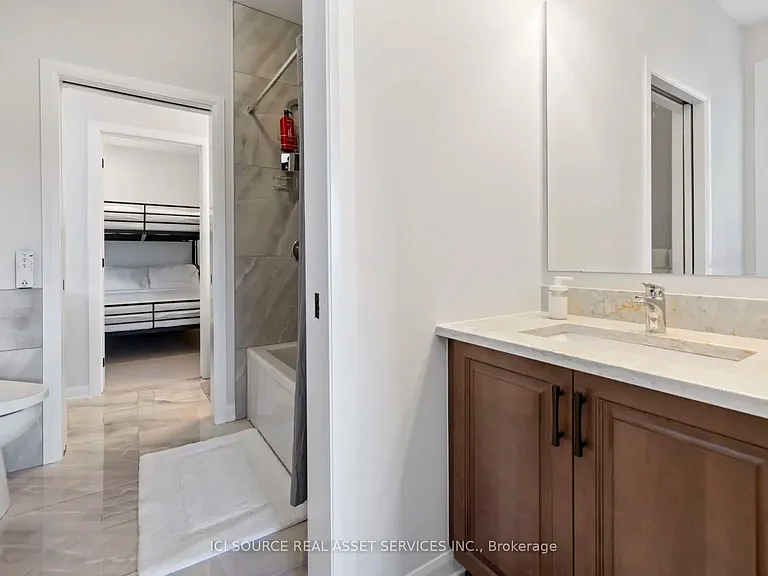 733 Coast Cir — Photo 24