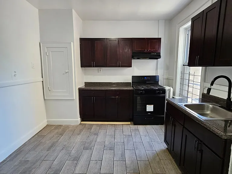 790 Clinton Ave #2D — Photo 8