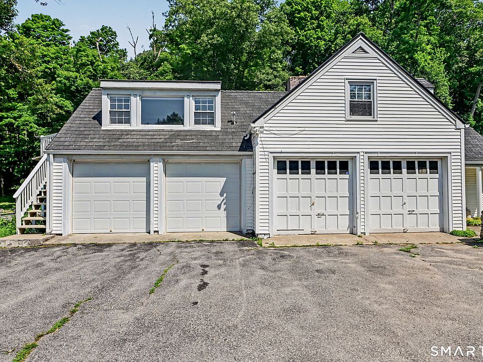1st image of 723 Riverbank Rd