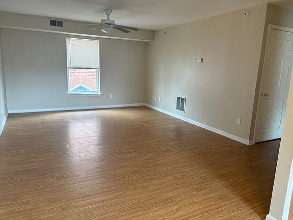 3rd image of 1711 W 3rd St #3
