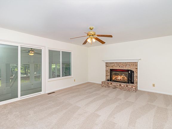 5th image of 1701 Arborwood Dr