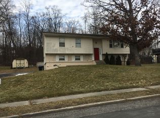 22 Keats Rd, Middletown, NY 10941