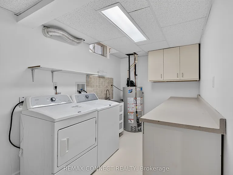 829 Cavan Ct — Photo 29