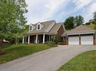 601 Highfield Rd, Salem, VA 24153