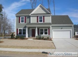 301 Canaan Cir, Suffolk, VA 23435
