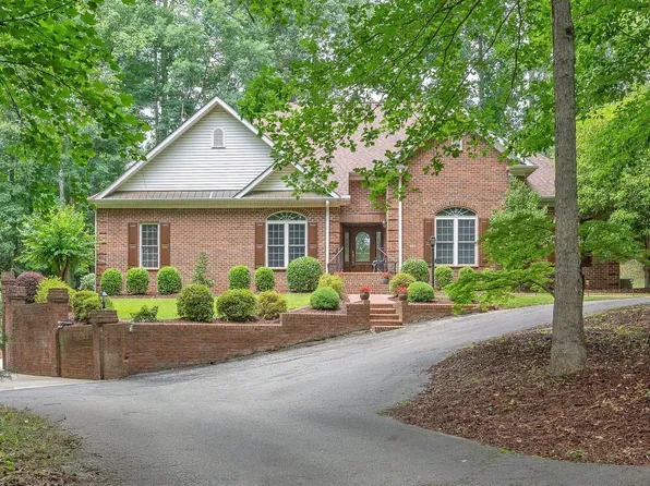 44 Carolina Way, Fountain Inn, SC 29644