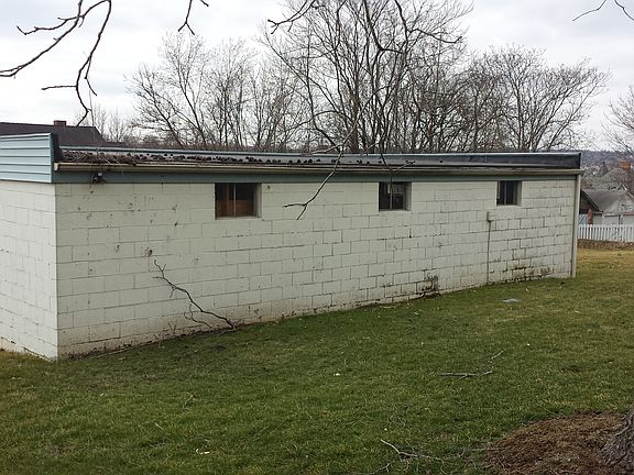 3 Car Detached Garage Rear