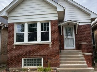 5041 W George St, Chicago, IL 60641