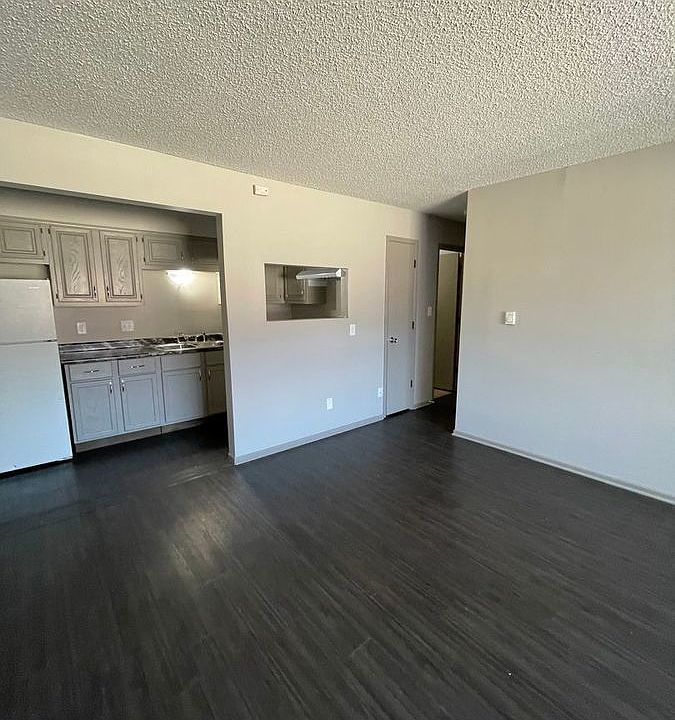 1st image of 706 S 2nd Ave W APT 4