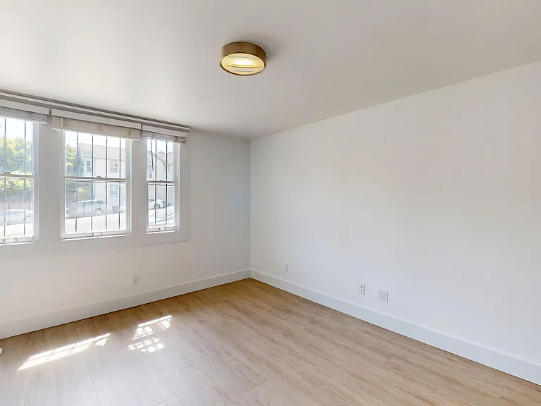 643 Webster St #2 — Photo 10